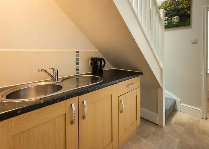 Stylish Urban Retreat- Fast Wifi & Private Ensuite Bristol