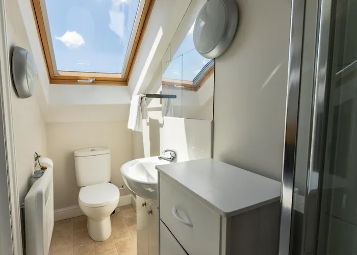 Appartement Stylish Urban Retreat- Fast Wifi & Private Ensuite Bristol